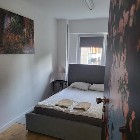 Studio Zelazna Rooms Near Old Town Varsó Kültér fotó